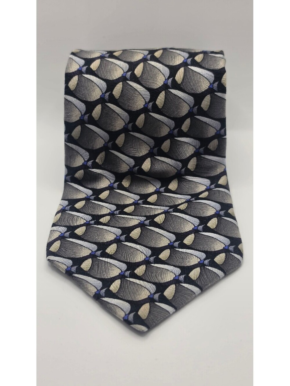 The Nature Conservancy Men's Handmade Silk Tie with Acorn Pattern